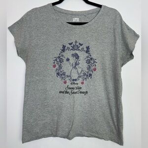 Disney Princes Snow White T-shirt Princess Tee Grey Uniqlo Colab Shirt medium